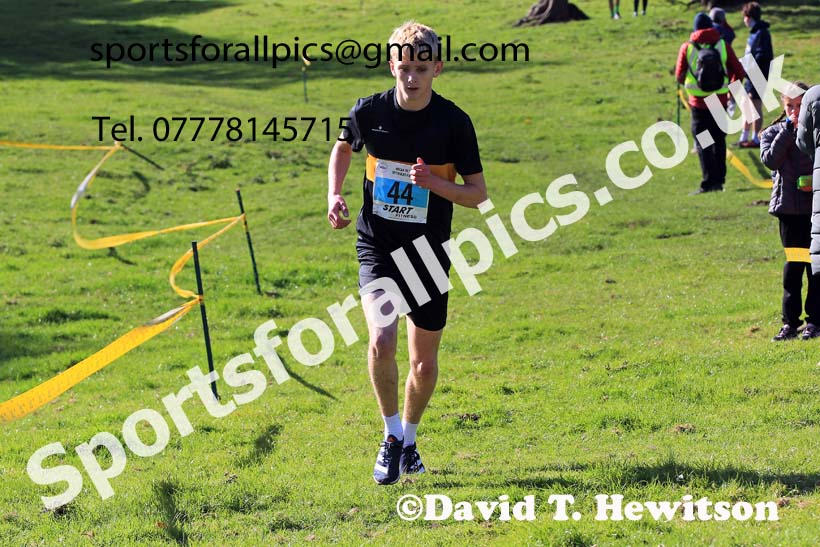 Mens under-17s, 2022 NECAA Cross Country Relays, Thornley Hall Farm, Peterlee, County Durham, October 15th. Photo: David T. Hewitson/Sports for All Pics